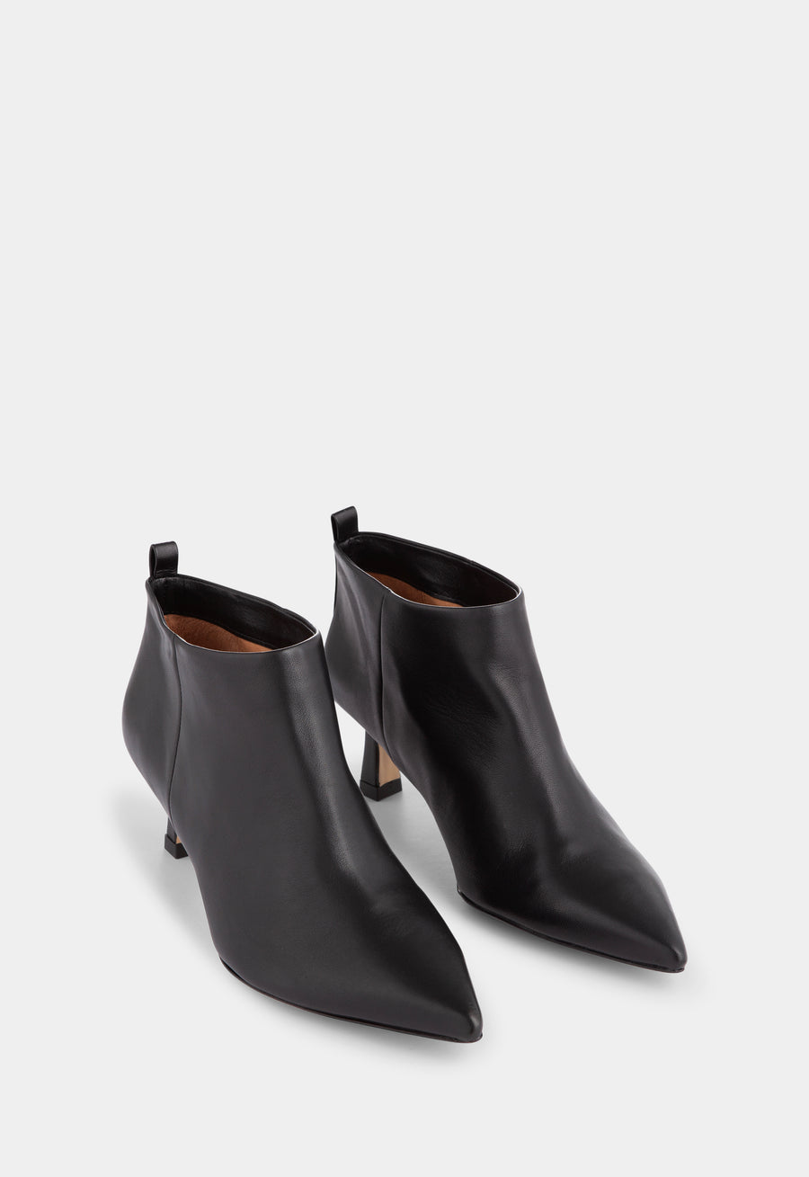 Ivylee Copenhagen Anna Heeled Boots Black