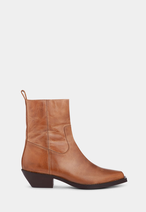 Ivylee Copenhagen Harper Escuvado Ankle Boot Dark Tan