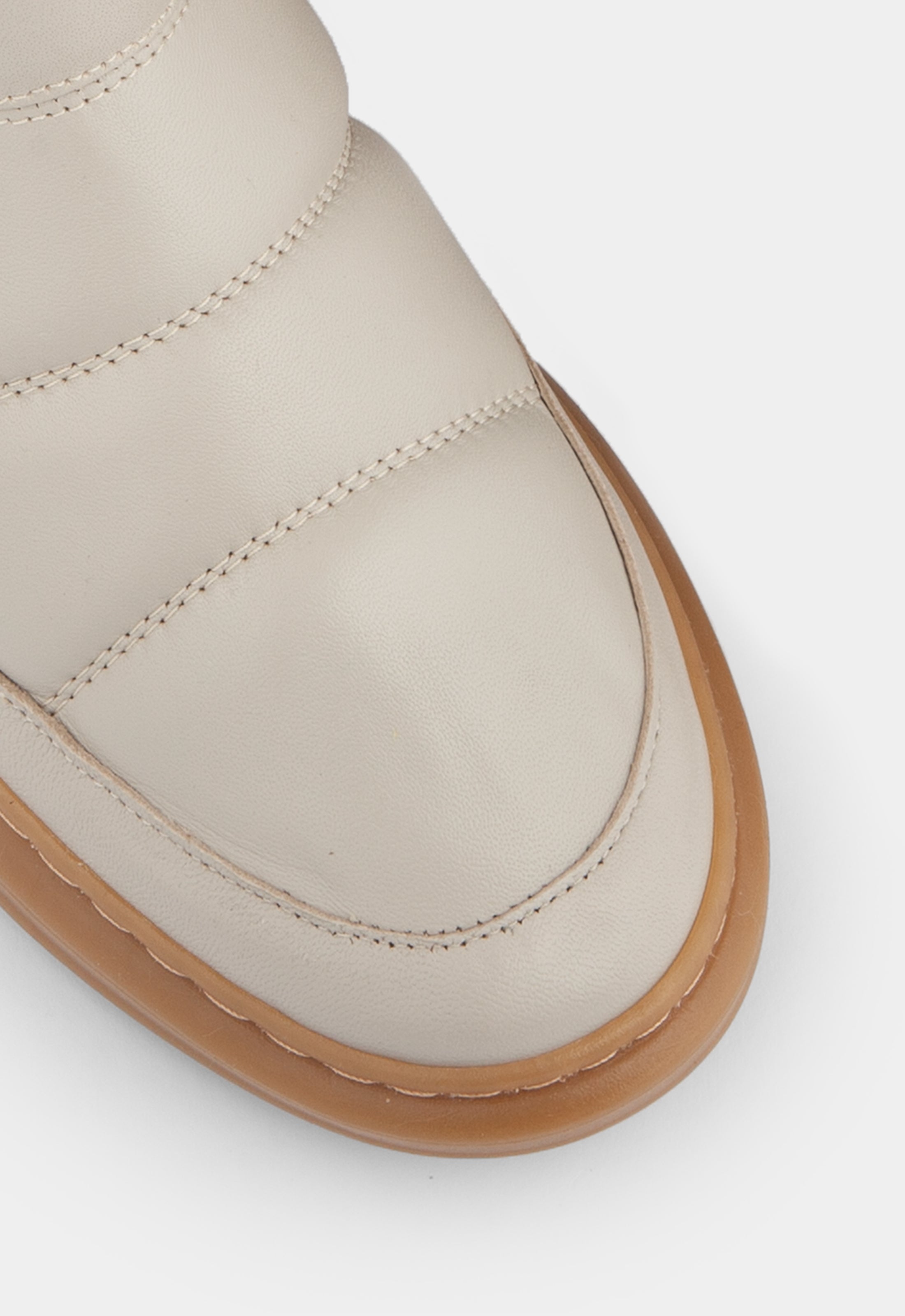 トトノエライト アイボリー MOON MOON 1024px-