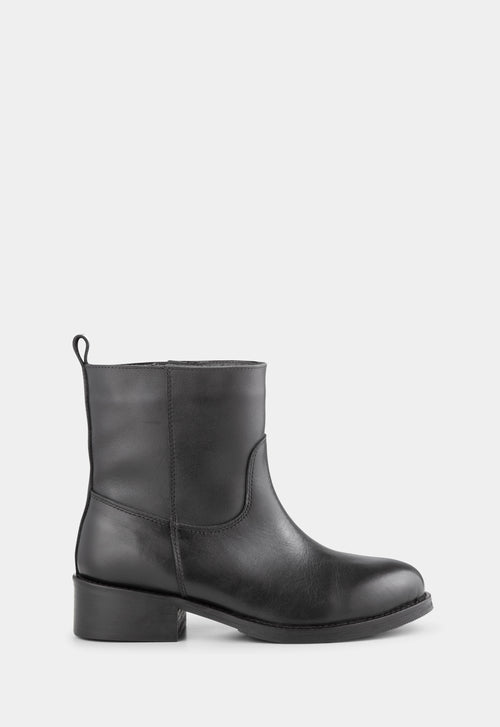 Ivylee Copenhagen Raven Ankle Boot Black